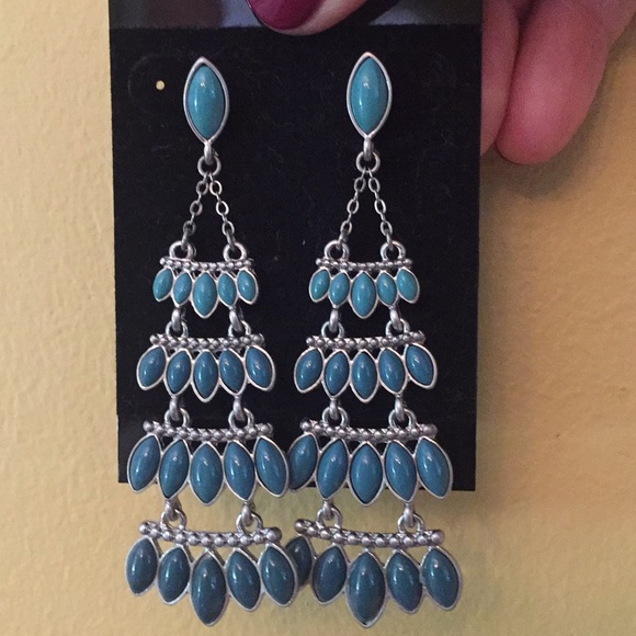 Lia Sophia Earrings - Picture 2 of 2